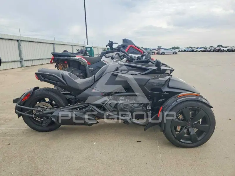 2021 Can-AM SPYDER фото