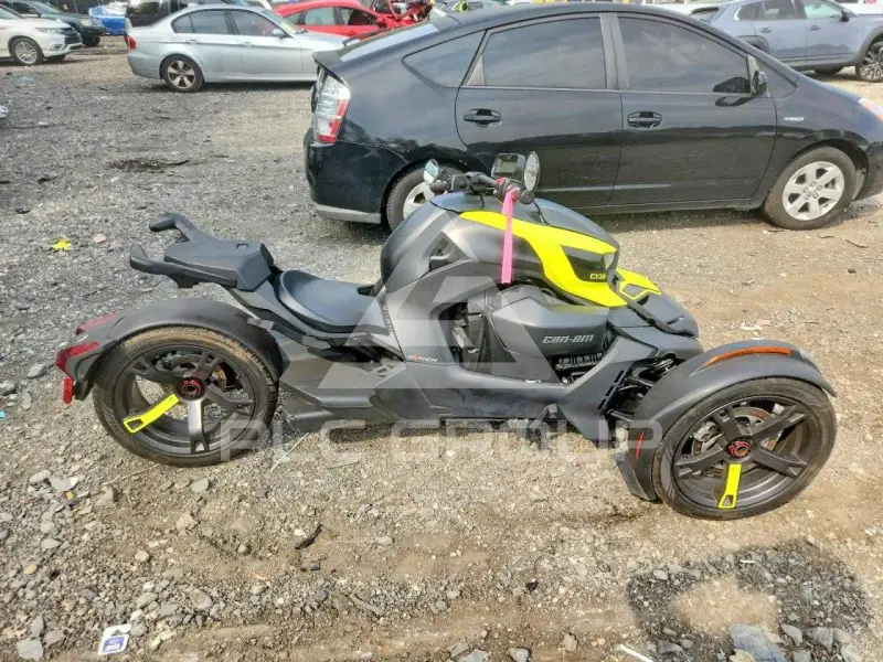 2021 Can-AM Unknown photo