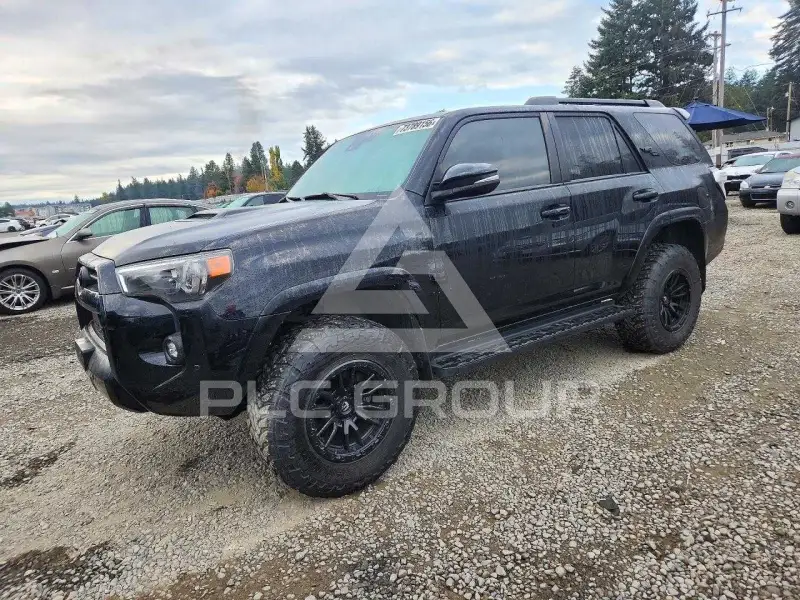 2021 Toyota 4 RUNNER photo