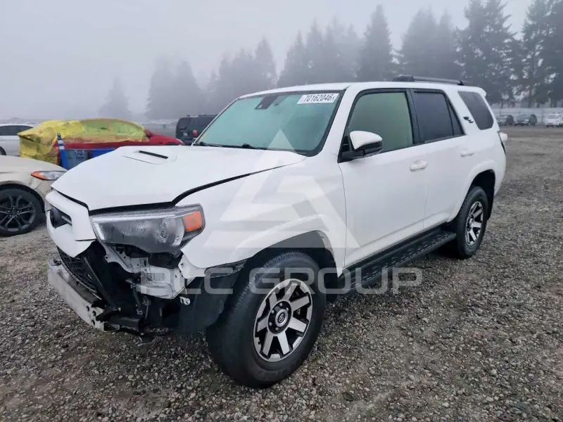 2021 Toyota 4 RUNNER фото