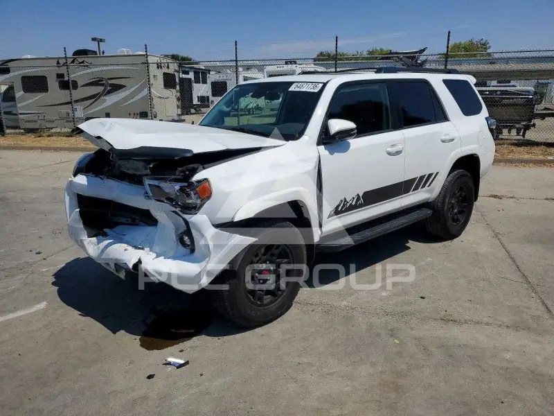 2021 Toyota 4 RUNNER photo