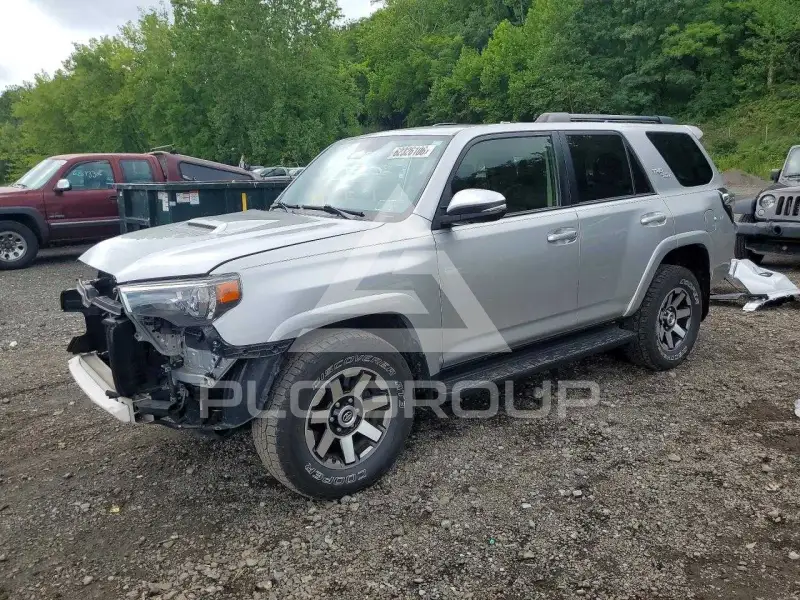 2021 Toyota 4 RUNNER фото