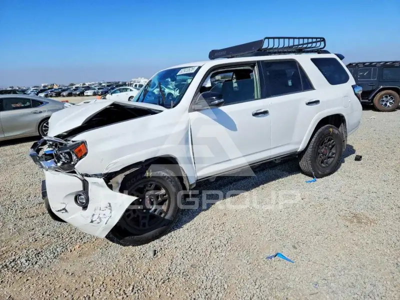2021 Toyota 4 RUNNER фото