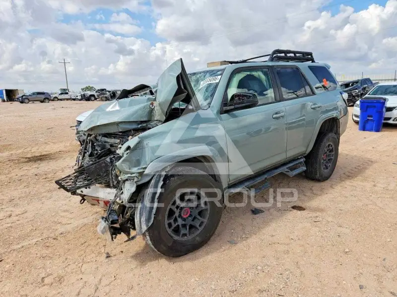 2021 Toyota 4 RUNNER photo