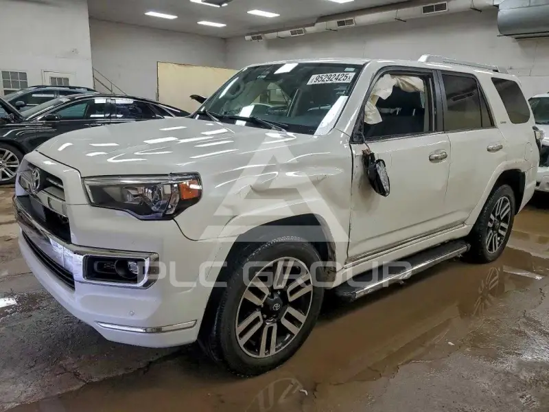 2021 Toyota 4 RUNNER photo