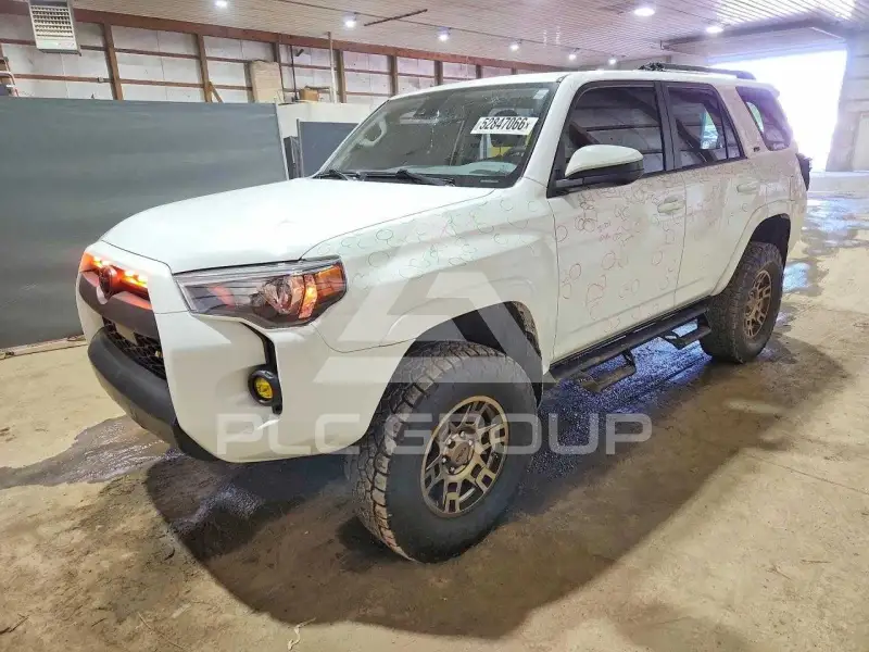 2021 Toyota 4 RUNNER photo
