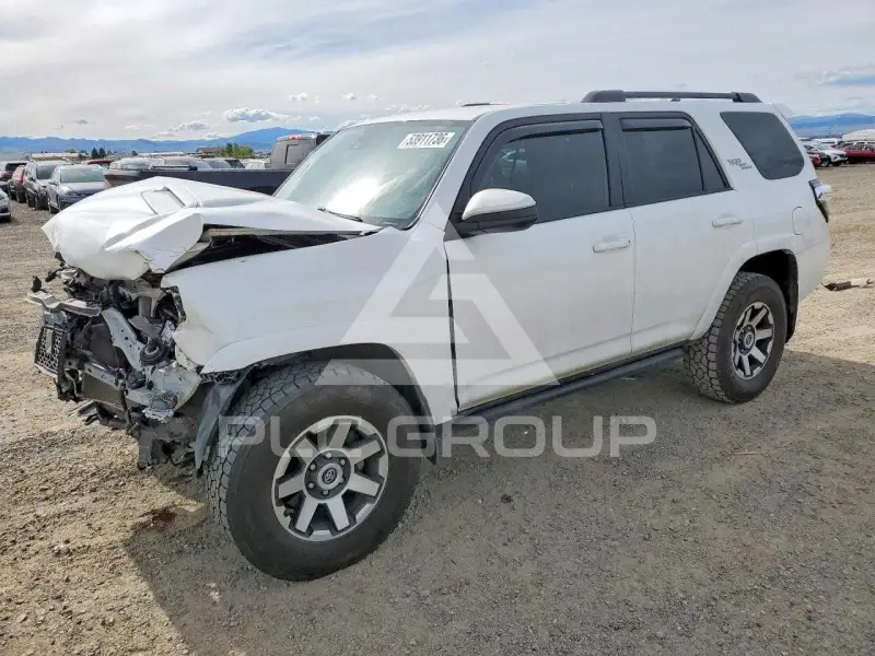 2021 Toyota 4 RUNNER photo