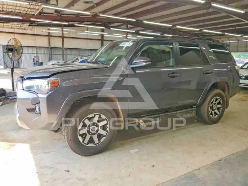2021 Toyota 4 RUNNER photo