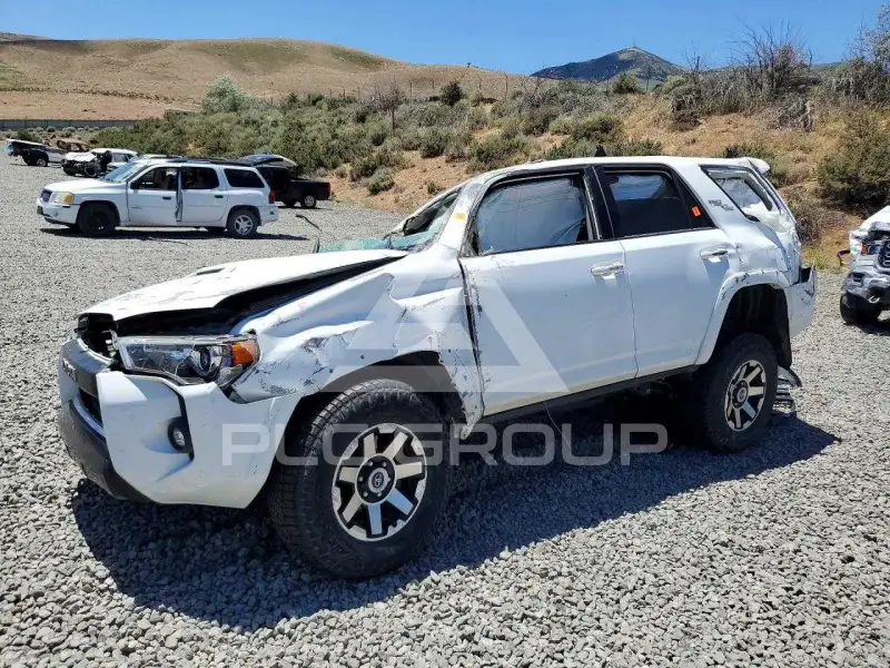 2021 Toyota 4 RUNNER фото