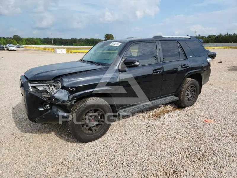 2021 Toyota 4 RUNNER photo