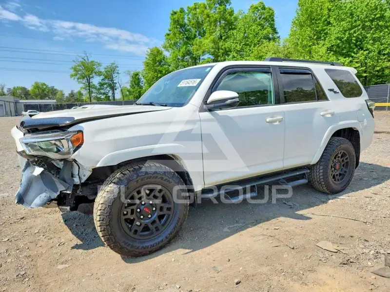 2021 Toyota 4 RUNNER фото