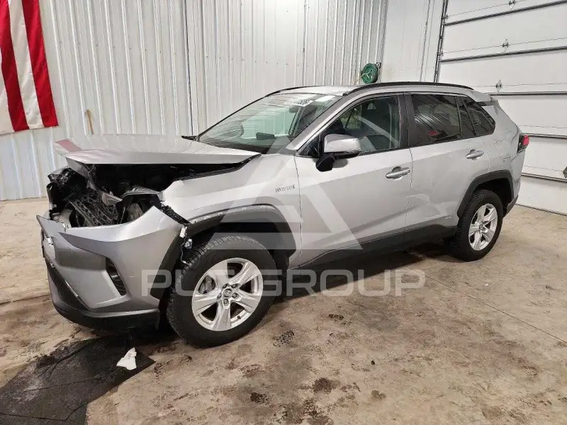 2021 Toyota RAV4 фото