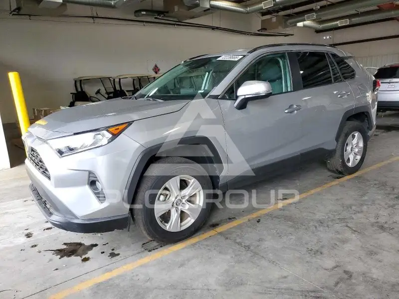 2021 Toyota RAV4 фото