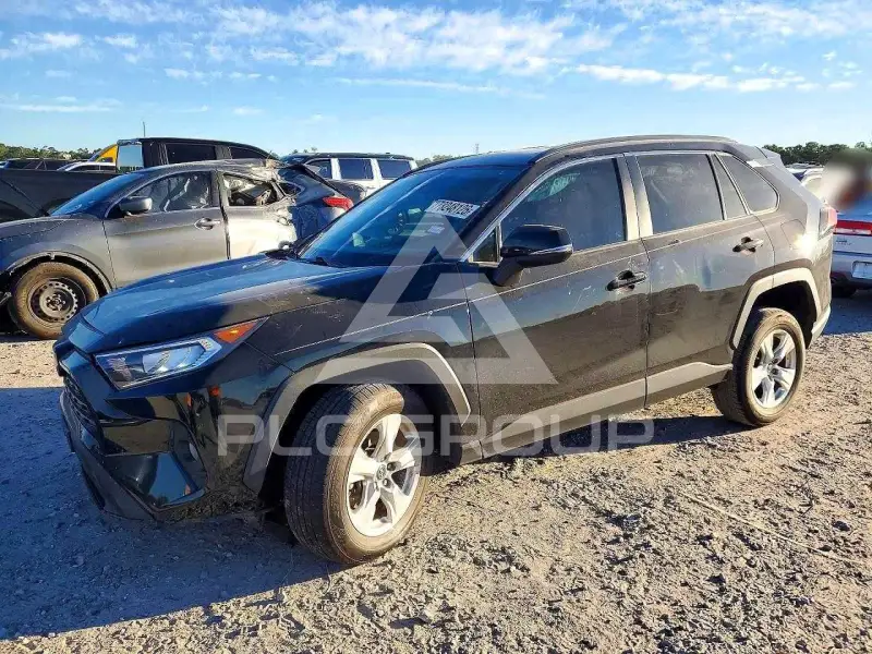 2021 Toyota RAV4 фото