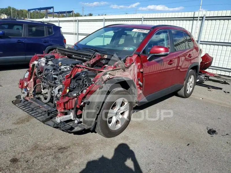 2021 Toyota RAV4 фото