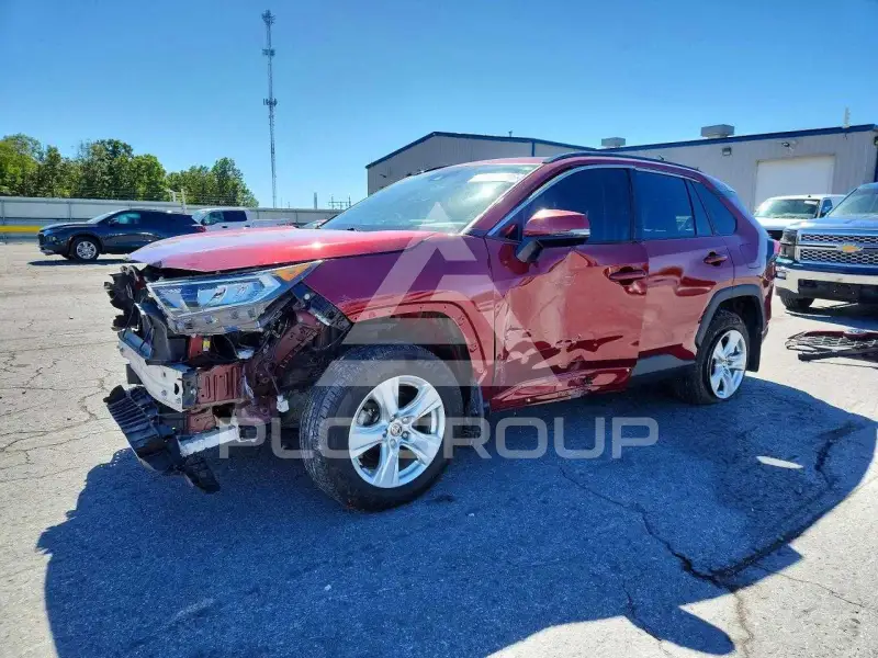 2021 Toyota RAV4 фото
