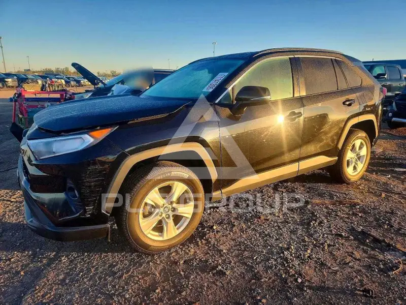 2021 Toyota RAV4 photo