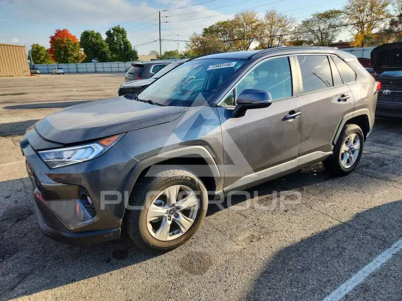2021 Toyota RAV4 фото