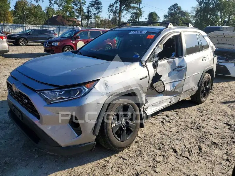 2021 Toyota RAV4 фото