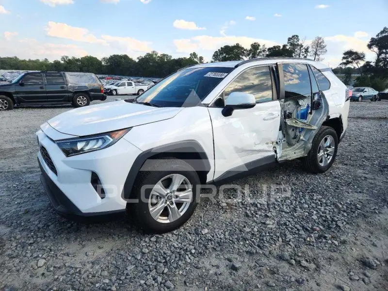 2021 Toyota RAV4 фото