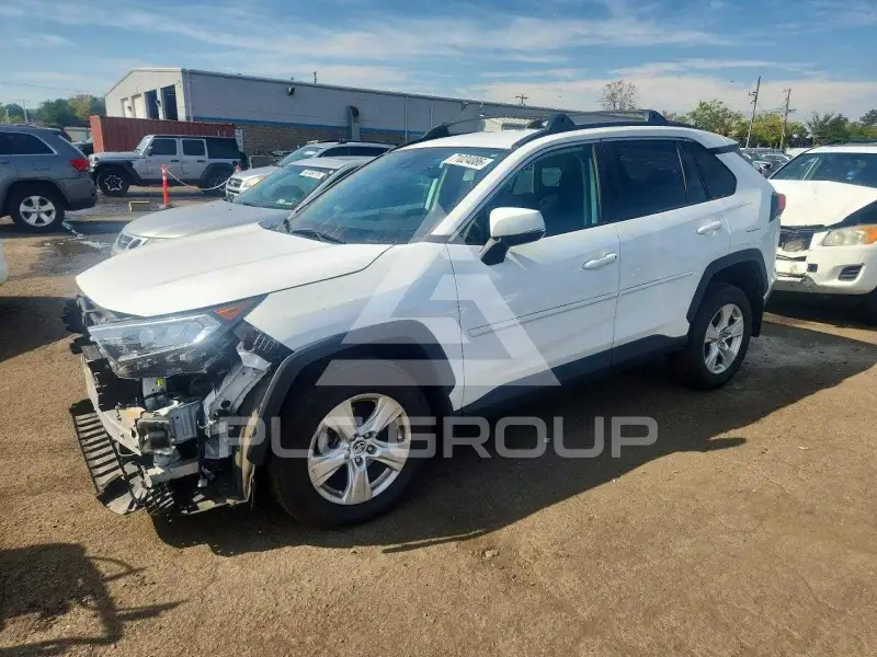 2021 Toyota RAV4 photo