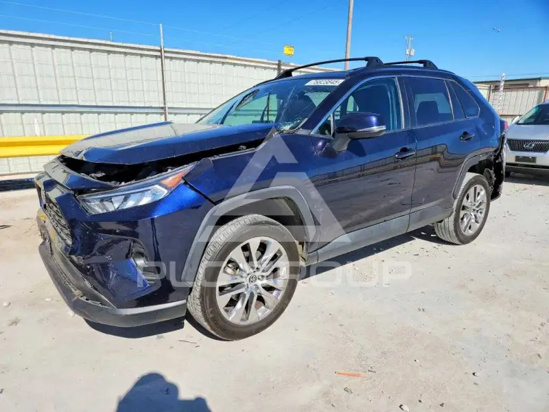 2021 Toyota RAV4 photo