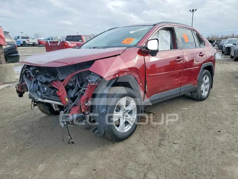 2021 Toyota RAV4 фото