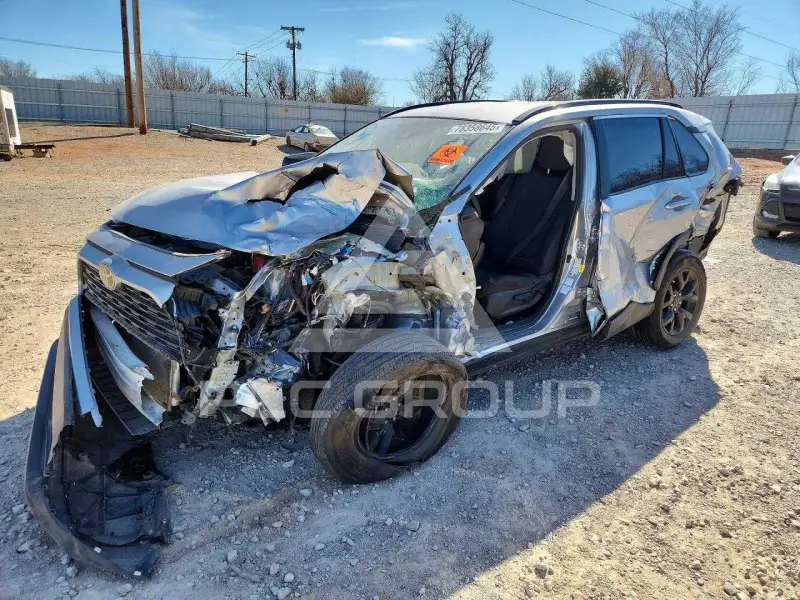 2021 Toyota RAV4 photo