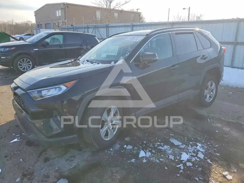 2021 Toyota RAV4 фото
