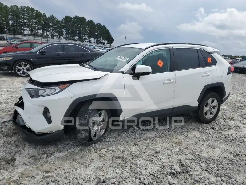 2021 Toyota RAV4 фото