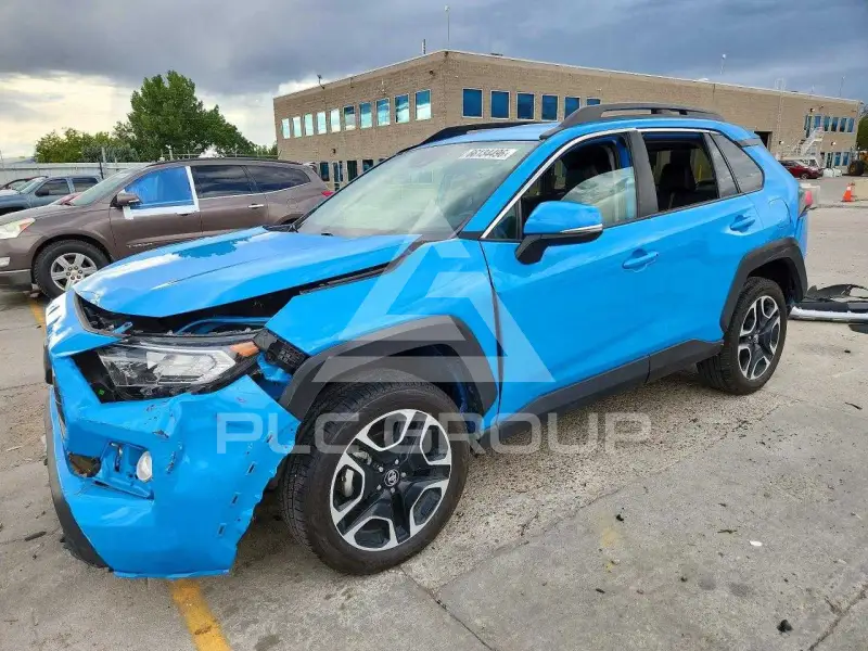 2021 Toyota RAV4 фото