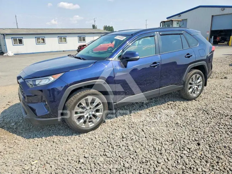 2021 Toyota RAV4 фото