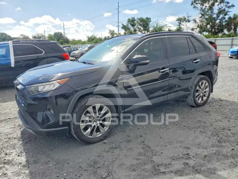 2021 Toyota RAV4 photo