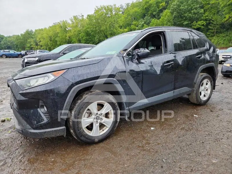 2021 Toyota RAV4 фото