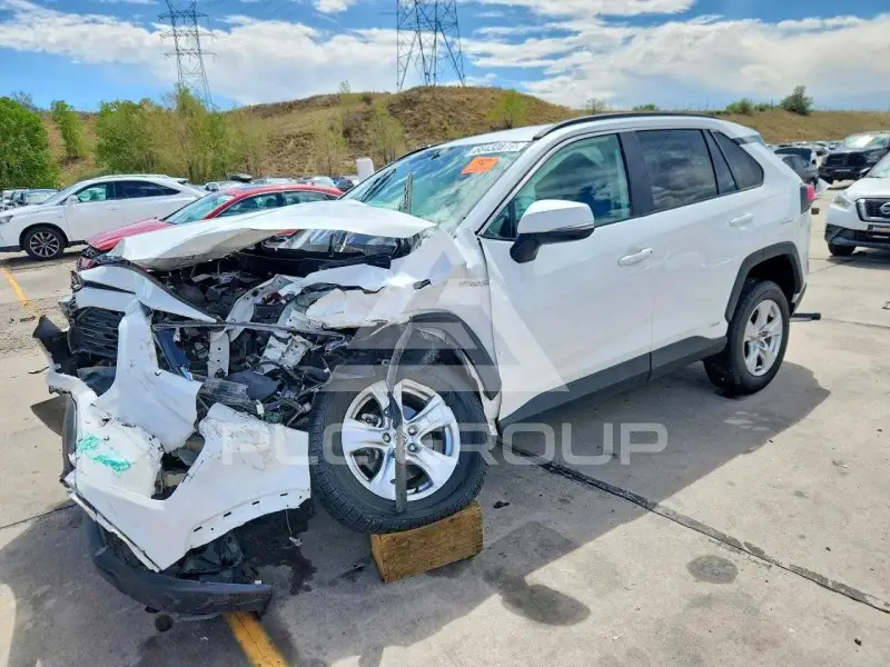2021 Toyota RAV4 фото