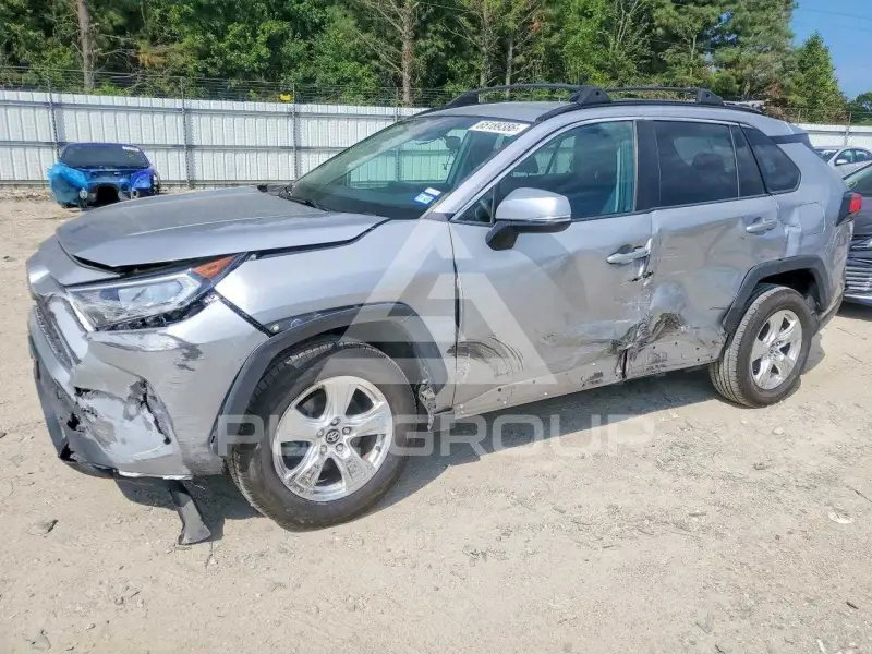 2021 Toyota RAV4 photo