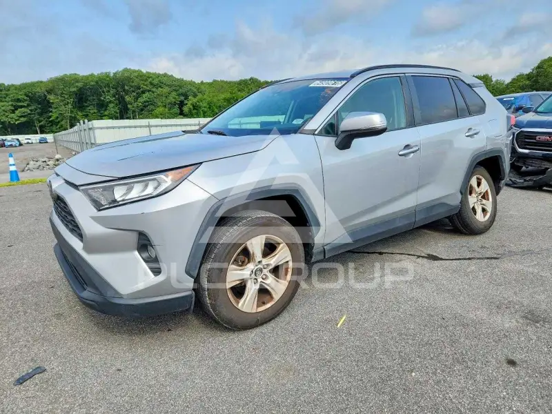 2021 Toyota RAV4 photo