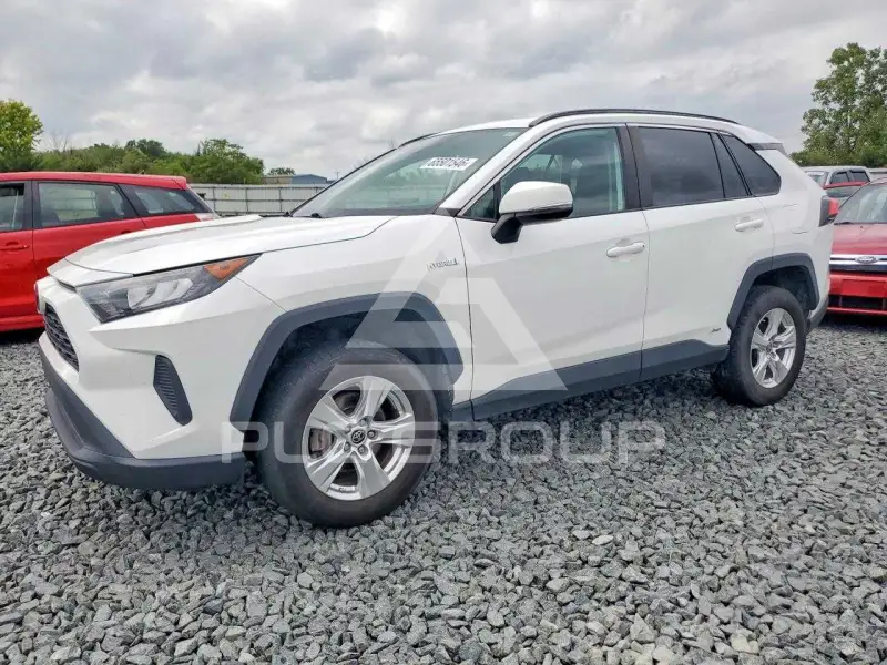 2021 Toyota RAV4 фото