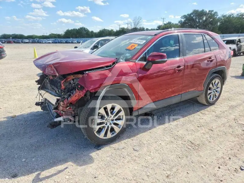 2021 Toyota RAV4 фото