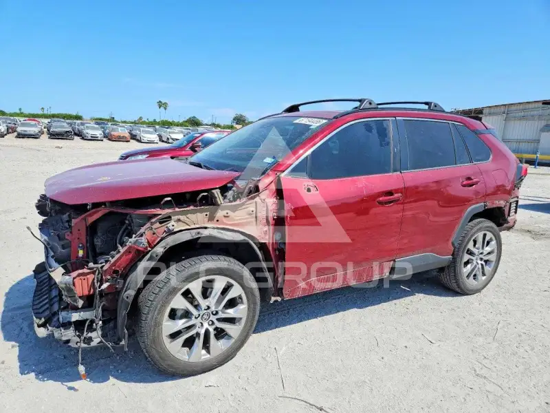 2021 Toyota RAV4 фото