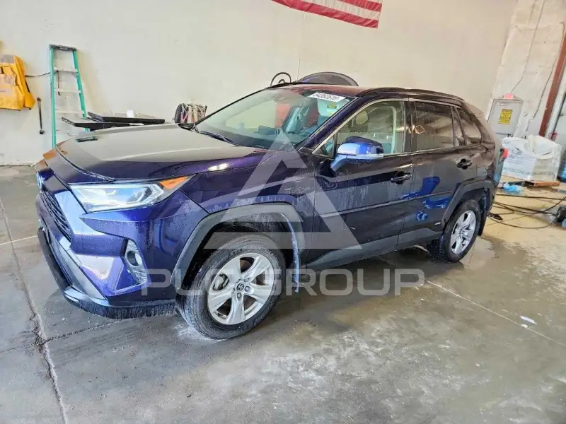 2021 Toyota RAV4 фото