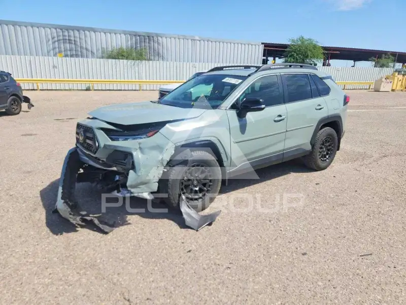 2021 Toyota RAV4 фото