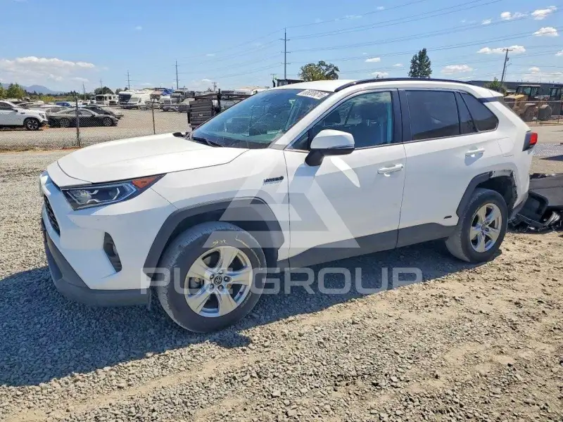 2021 Toyota RAV4 фото