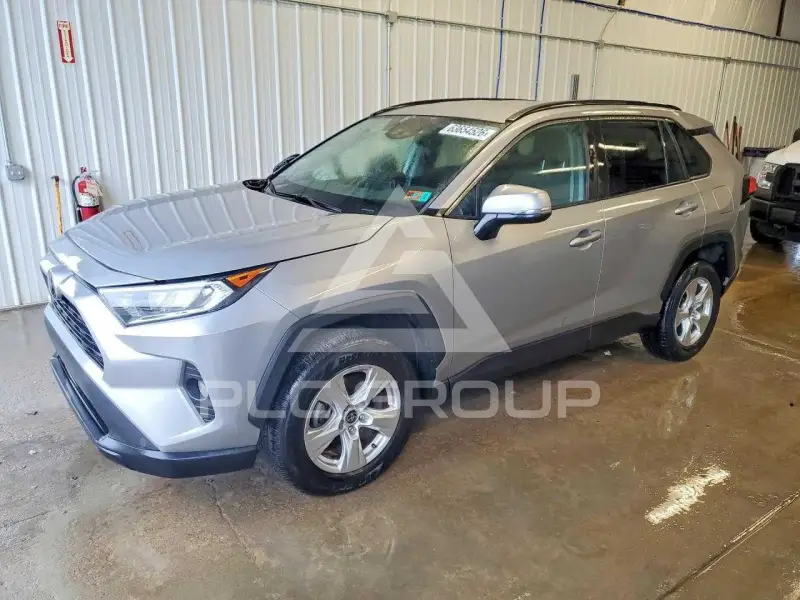 2021 Toyota RAV4 фото