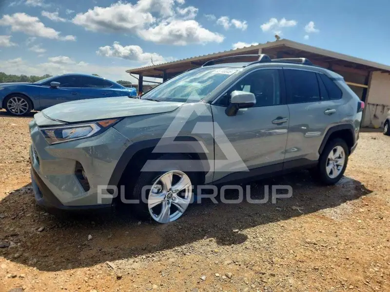 2021 Toyota RAV4 фото