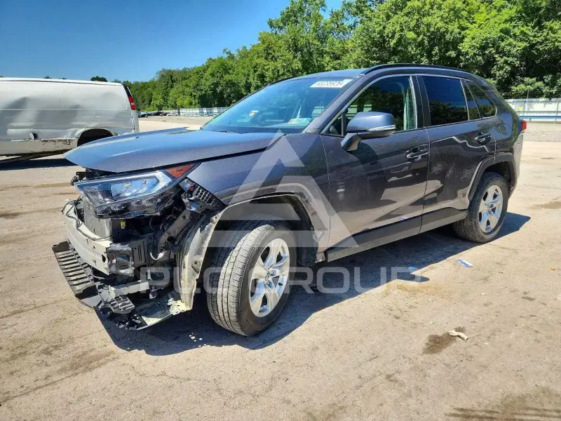 2021 Toyota RAV4 фото