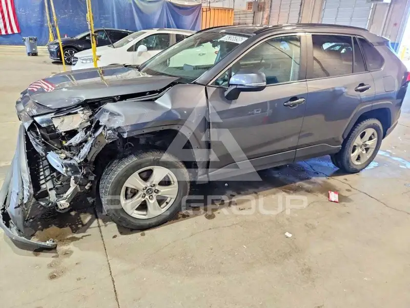 2021 Toyota RAV4 фото