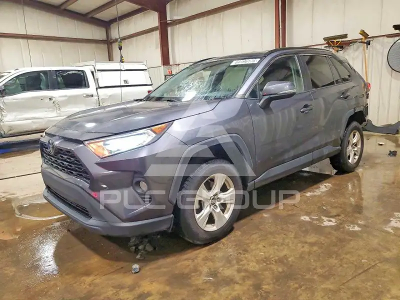 2021 Toyota RAV4 фото