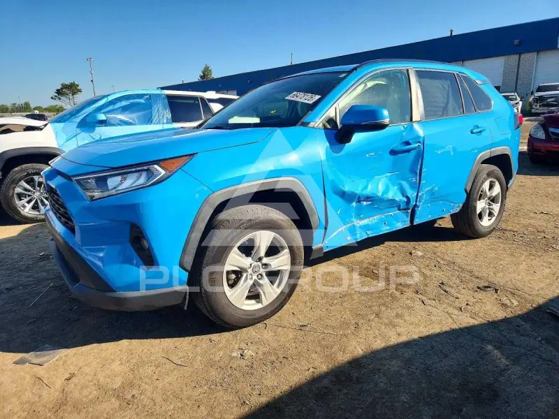 2021 Toyota RAV4 фото