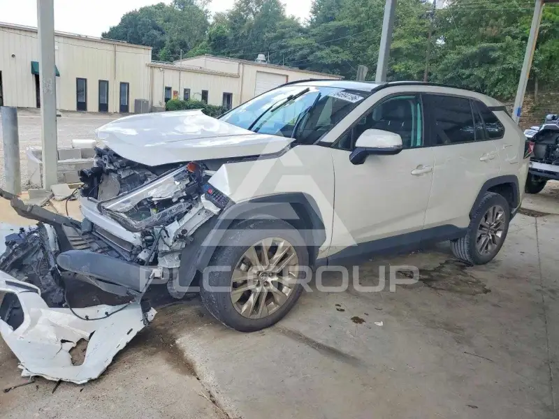 2021 Toyota RAV4 photo